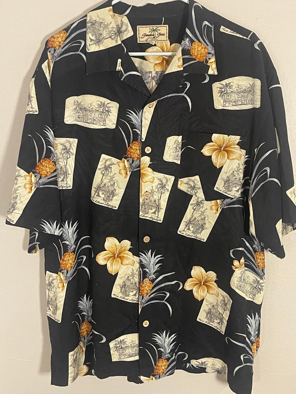 Jamaica Jaxx Black Hawaiian Pineapple Floral 100% Silk Shirt Sz L